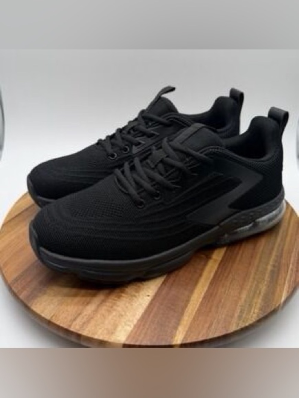 Jerko Black Athletic Sneaker New 🆕